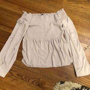 Gorgeous Off the Shoulder American Eagle Top